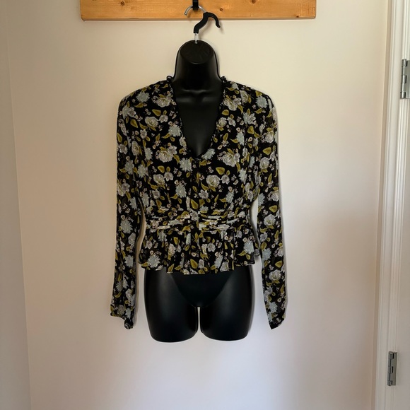 💙17 Zara Floral Blouse - Picture 4 of 10